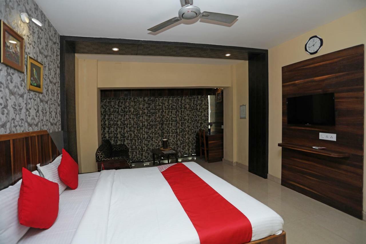 Oyo 4065 Hotel Richi Bhubaneswar Extérieur photo